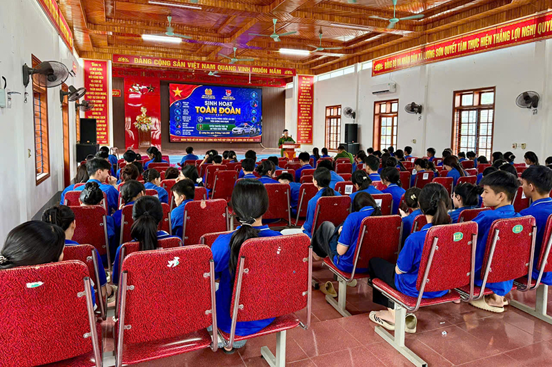 Toàn cảnh buổi sinh hoạt