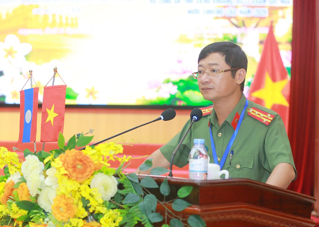Đồng chí Đại tá Trần Ngọc Tuấn, Phó Giám đốc Công an tỉnh phát biểu tại Hội nghị