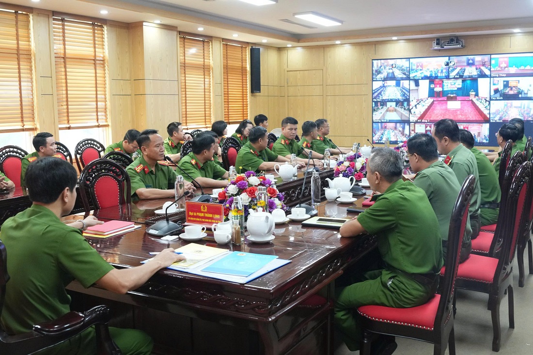 Toàn cảnh buổi Lễ bàn giao tại điểm cầu Công an tỉnh Nghệ An