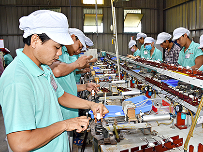 Sản xuất tại Công ty TNHH Tùng Sơn.