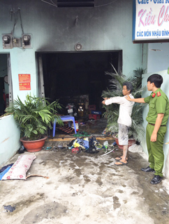Đối tượng Đỗ Văn Ngọc tại hiện trường vụ việc. 