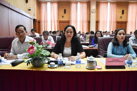 Các đại biểu dự hội nghị.