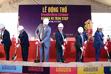 Công ty TNHH Dự án Hồ Tràm khởi công dự án khu condotel và biệt thự Kahuna Hồ Tràm Strip vào ngày 14-12-2017. Ảnh: MỸ LƯƠNG