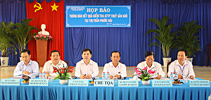 Đồng chí Trần Văn Cường, Giám đốc Sở NN-PTNT chủ trì buổi họp báo.