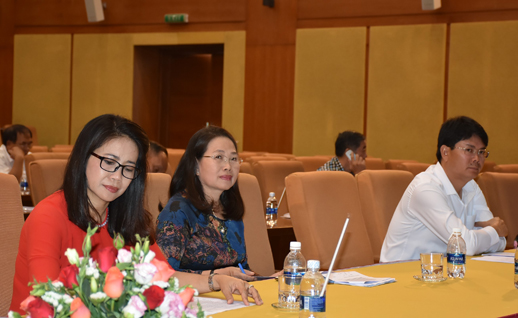 Đồng chí Nguyễn Thị Yến, Phó Bí thư Thường trực Tỉnh ủy, Trưởng Đoàn ĐBQH tỉnh và đồng chí Nguyễn Thành Tịnh, Phó Chủ tịch UBND tỉnh tham dự hội nghị.