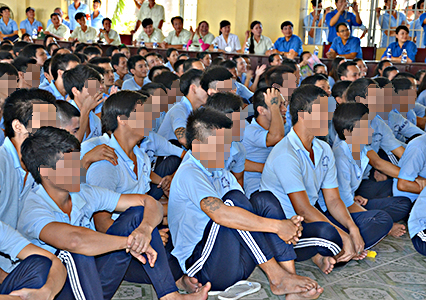 Niềm vui của các học viên khi tham gia chương trình giao lưu văn hóa, văn nghệ do Cơ sở Tư vấn và Điều trị nghiện ma túy tỉnh tổ chức.