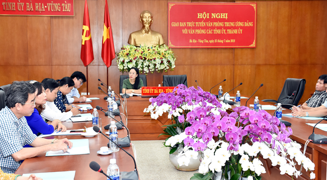 Các đại biểu tham dự hội nghị tại điểm cầu Văn phòng Tỉnh ủy BR-VT.