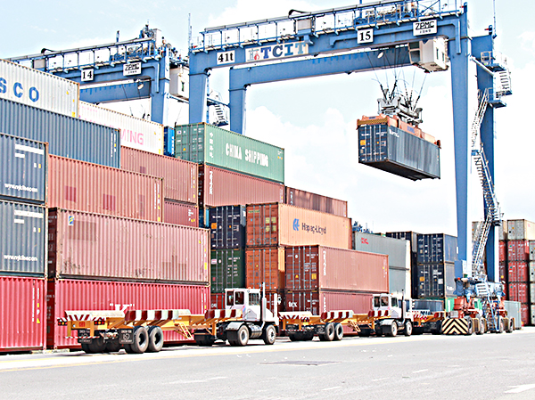 Bãi chứa hàng container tại Tân cảng Cái Mép (TCIT).