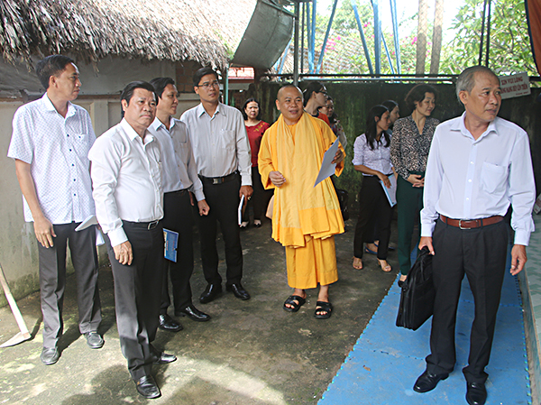 Đoàn Giám sát Ban Văn hóa-Xã hội HĐND tỉnh kiểm tra tại Tu viện Minh Đạo (xã Tân Hòa, TX. Phú Mỹ).