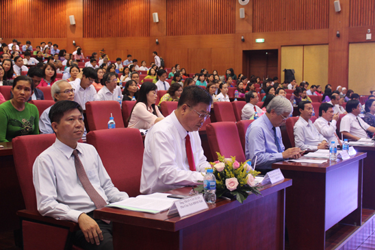 Các đại biểu tham dự hội nghị.