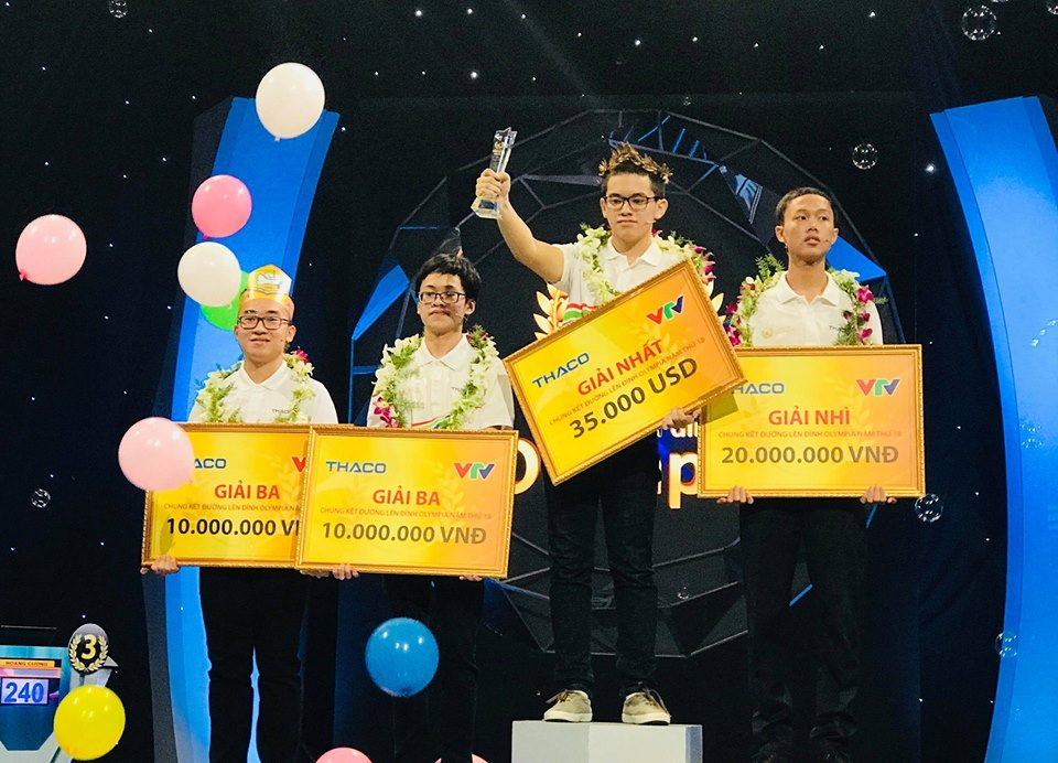 Nguyễn Hoàng Cường (THPT Hòn Gai, Quảng Ninh) trở thành Quán quân “Đường lên đỉnh Olympia” 2018. Ảnh: Zing