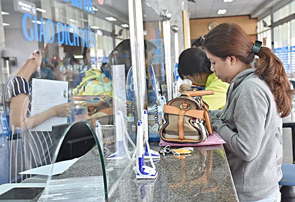 Khách hàng giao dịch tại VietinBank, Chi nhánh BR-VT.