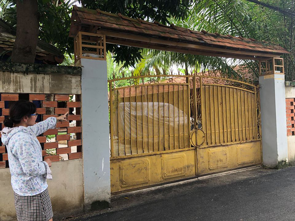 Phần đất được UBND tỉnh giao cho ông Trịnh Dưỡng theo Quyết định số 15044/QĐ-UB (hiện nằm phía trong bờ tường nhà bà Trịnh Thị Điểm), nhưng sau 13 năm vẫn chưa được bàn giao cho gia đình bà Trịnh Thị Thanh Huyền (người thừa kế của ông Trịnh Dưỡng).