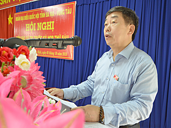Đại biểu Nguyễn Văn Tuyết thông tin về dự kiến nội dung, chương trình Kỳ họp thứ 6, Quốc hội khóa XIV với cử tri TX.Phú Mỹ.