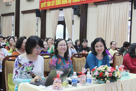 Cac dai bieu tham du buoi giao luu.JPG: Các đại biểu tham dự buổi giao lưu. Ảnh: Tuyết Mai