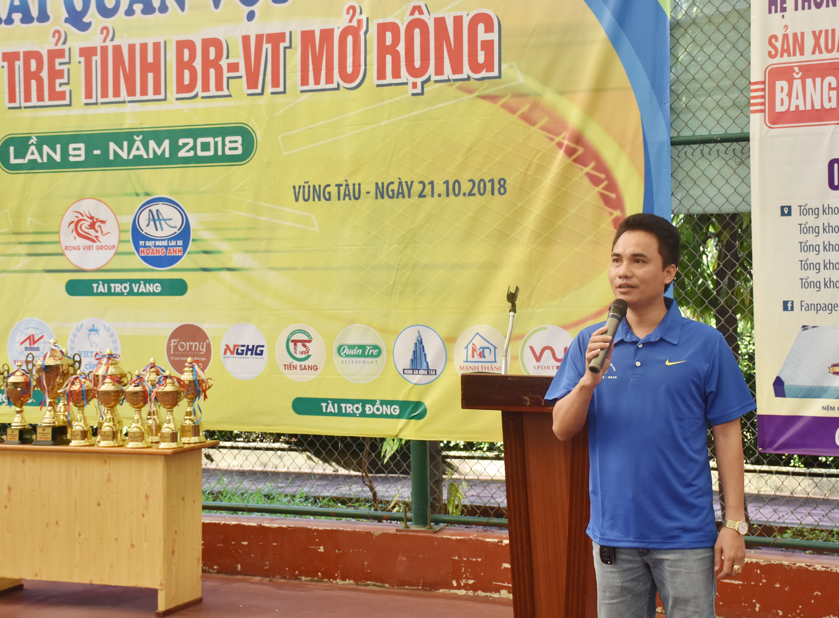 Ông Trịnh Đình Cường, Chủ tịch Hội Doanh nhân trẻ TP. Vũng Tàu, Trưởng Ban tổ chức hội thao phát biểu khai mạc.
