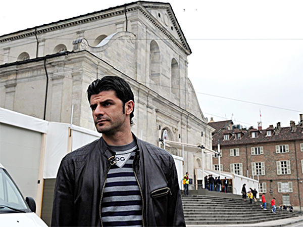 Vincenzo Iaquinta sau phiên tòa hôm 31-10. 