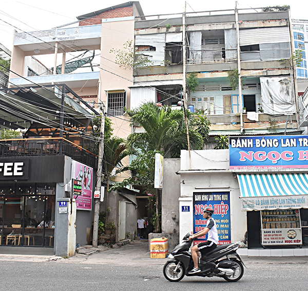 Chung cư số 11, Đồ Chiểu (TP.Vũng Tàu) đã xuống cấp nghiêm trọng.