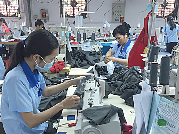 Việc tham gia Hiệp định CPTPP sẽ giúp Việt Nam đẩy mạnh xuất khẩu. Trong ảnh: May hàng xuất khẩu tại Công ty May Tân Mỹ (TX. Phú Mỹ). Ảnh: QUỐC THÁI