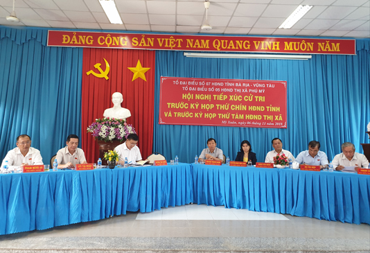 Tổ đại biểu số 7 HĐND tỉnh và Tổ đại biểu số 5 HĐND TX.Phú Mỹ TXCT phường Mỹ Xuân (TX.Phú Mỹ). Ảnh: THANH TRÍ