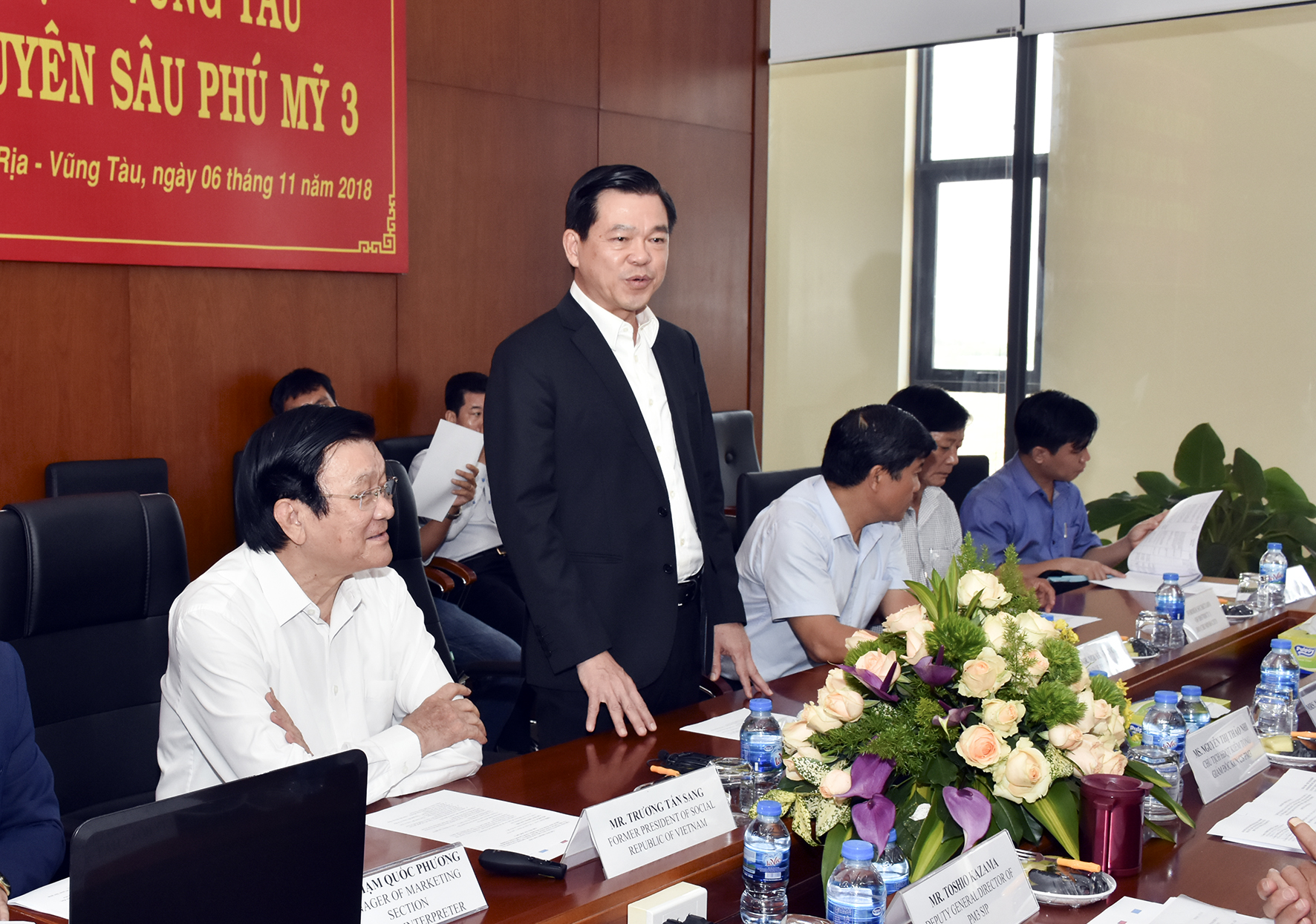 Đồng chí Nguyễn Hồng Lĩnh, Ủy viên Trung ương Đảng, Bí thư Tỉnh ủy, Chủ tịch HĐND tỉnh cho biết: Đồng chí Trương Tấn Sang là người đưa ra ý tưởng hình thành KCN chuyên sâu.