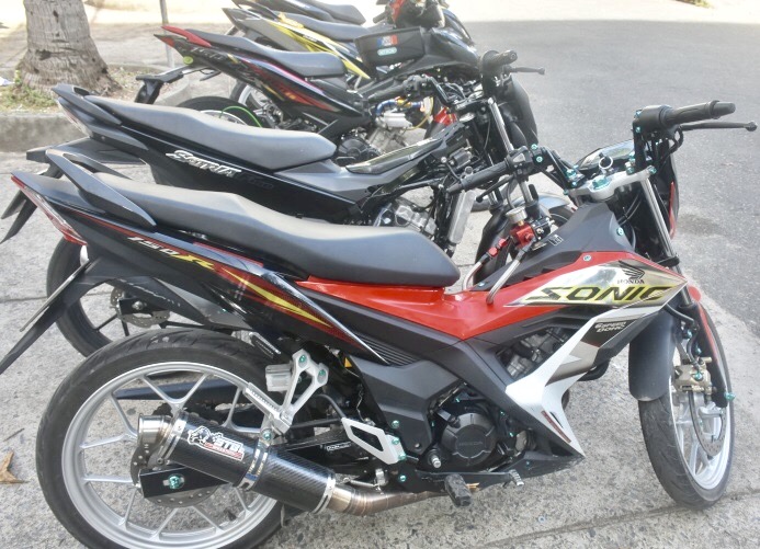 Một số phương tiện vi phạm bị tạm giữ.