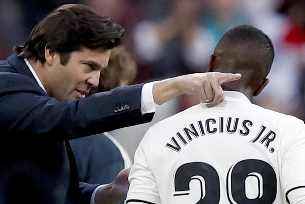 HLV Santiago Solari đang được kỳ vọng sẽ hồi sinh Real Madrid sau khủng hoảng.