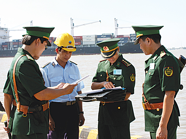 Lực lượng Biên phòng tuần tra, kiểm soát bảo đảm an ninh trật tự tại các cảng trên địa bàn TX.Phú Mỹ.