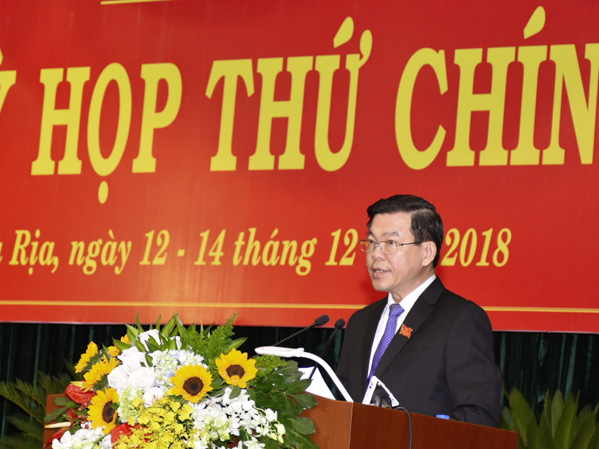 Đồng chí Nguyễn Hồng Lĩnh, Ủy viên Trung ương Đảng, Bí thư Tỉnh ủy, Chủ tịch HĐND tỉnh phát biểu khai mạc kỳ họp.