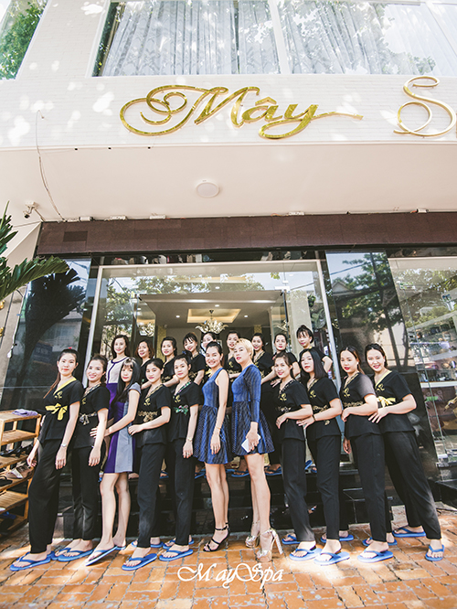 Đội ngũ nhân viên Mây spa được đào tạo bài bản, có kinh nghiệm làm việc từ 3 năm trở lên.