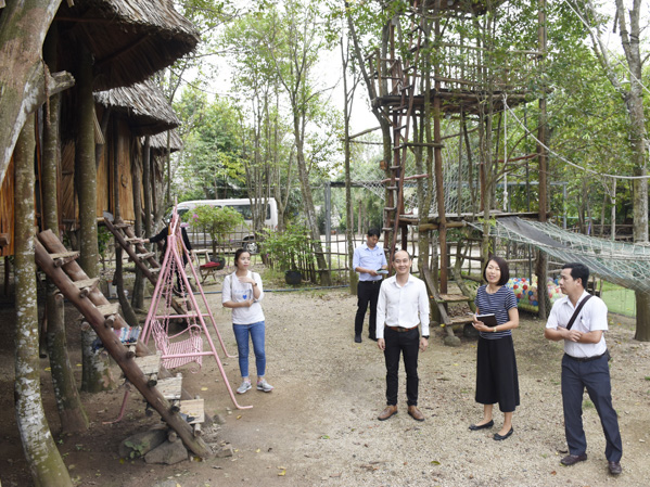 Đoàn khảo sát Homestay Olala.