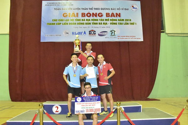 Đội Sao Phương Bắc (BR-VT) đạt giải nhất đồng đội hạng B.