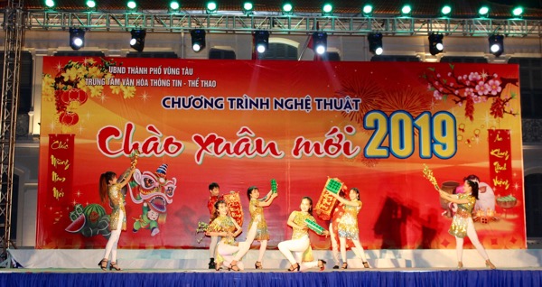 Tiết mục múa “Khúc nhạc Xuân” tại chương trình.