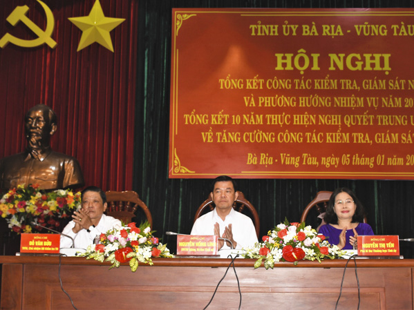  Nguyễn Hồng Lĩnh, Ủy viên Trung ương Đảng, Bí thư Tỉnh ủy, Chủ tịch HĐND tỉnh; Nguyễn Thị Yến, Phó Bí thư Thường trực Tỉnh ủy, Trưởng Đoàn ĐBQH tỉnh; Đỗ Văn Bửu, Ủy viên Ban Thường vụ, Chủ nhiệm Ủy ban Kiểm tra Tỉnh ủy chủ trì hội nghị.
