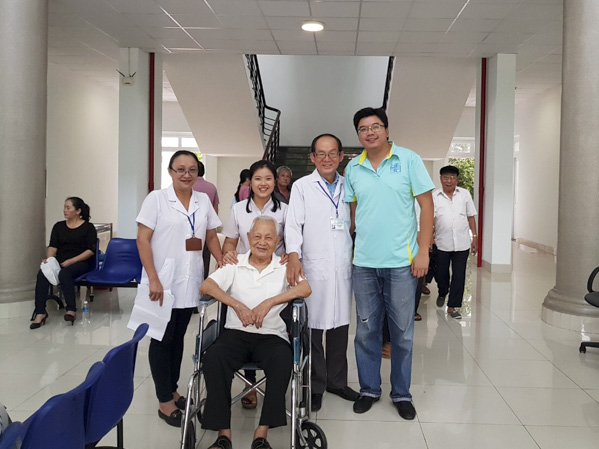  Đội ngũ y, bác sĩ của Ban bảo vệ, chăm sóc sức khỏe cán bộ tỉnh luôn niềm nở, tận tâm phục vụ cán bộ.