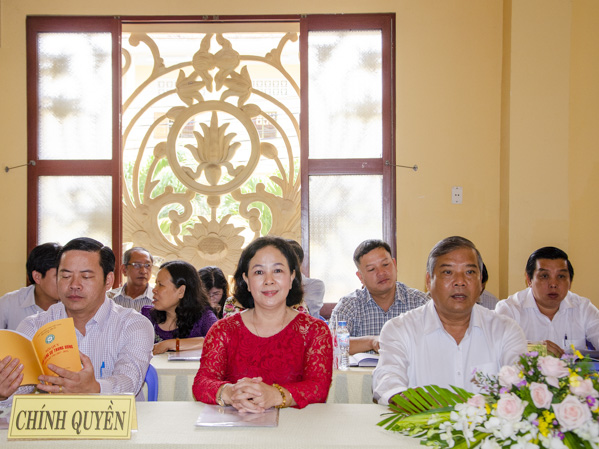 Đồng chí Bùi Thanh Nghĩa, Ủy viên Ban Thường vụ Tỉnh ủy, Chủ tịch UBMTTQ Việt Nam tỉnh tham dự hội nghị.