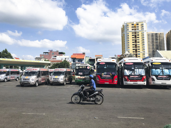 Tại Bến xe Vũng Tàu, các phương tiện đã được chuẩn bị sẵn sàng phục vụ hành khách dịp Tết. Ảnh: PHƯƠNG ANH