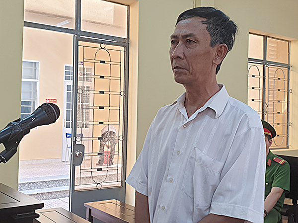 Bị cáo Nguyễn Văn Hùng tại phiên tòa ngày 22-1.