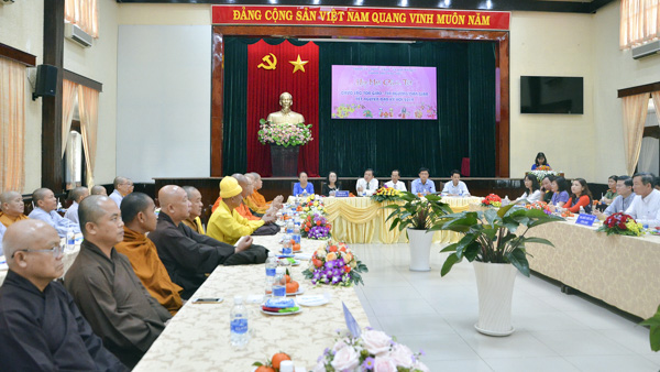 Quang cảnh buổi họp mặt.
