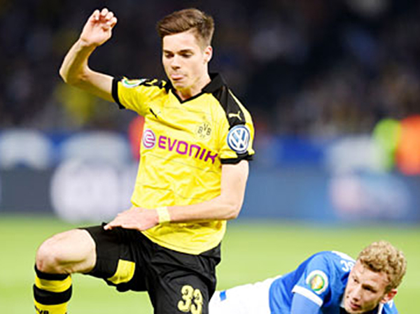 Julian Weigl là cầu thủ chuyền bóng chính xác thứ nhì tại Dortmund mùa này.