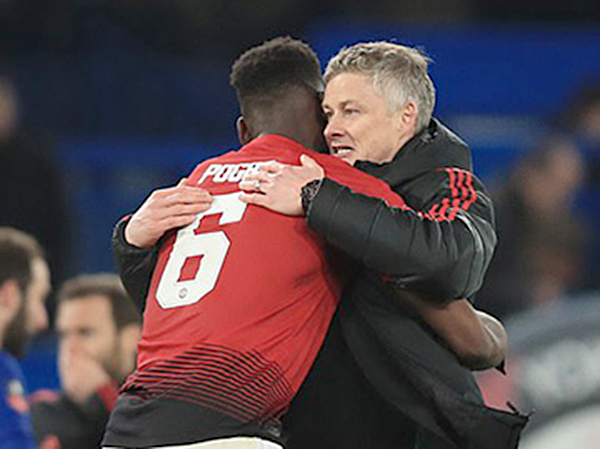 M.U đã vượt qua ĐKVĐ FA Cup Chelsea để có mặt ở tứ kết.
