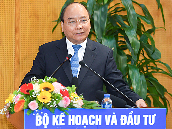 Thủ tướng Nguyễn Xuân Phúc phát biểu tại làm việc với Bộ Kế hoạch và Đầu tư sáng 19-2. Ảnh: Quang Hiếu