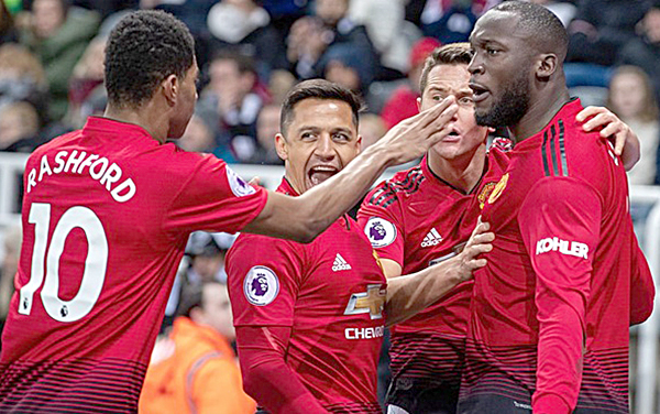 Manchester United đang tràn trề hy vọng đóng lại mùa bóng trong top 4.