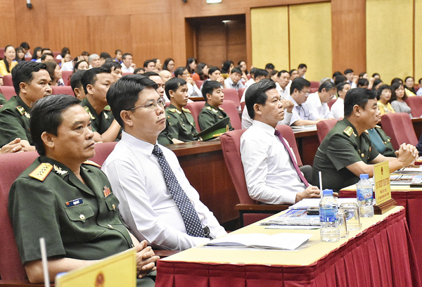 Nguyễn Hồng Lĩnh, Ủy viên Trung ương Đảng, Bí thư Tỉnh ủy, Chủ tịch HĐND tỉnh; Phạm Phú Ý, Ủy viên Ban Thường vụ Tỉnh ủy, Chỉ Huy trưởng Bộ Chỉ huy Quân sự tỉnh; Nguyễn Thanh Tịnh, Phó Chủ tịch UBND tỉnh tham dự lễ kỷ niệm.