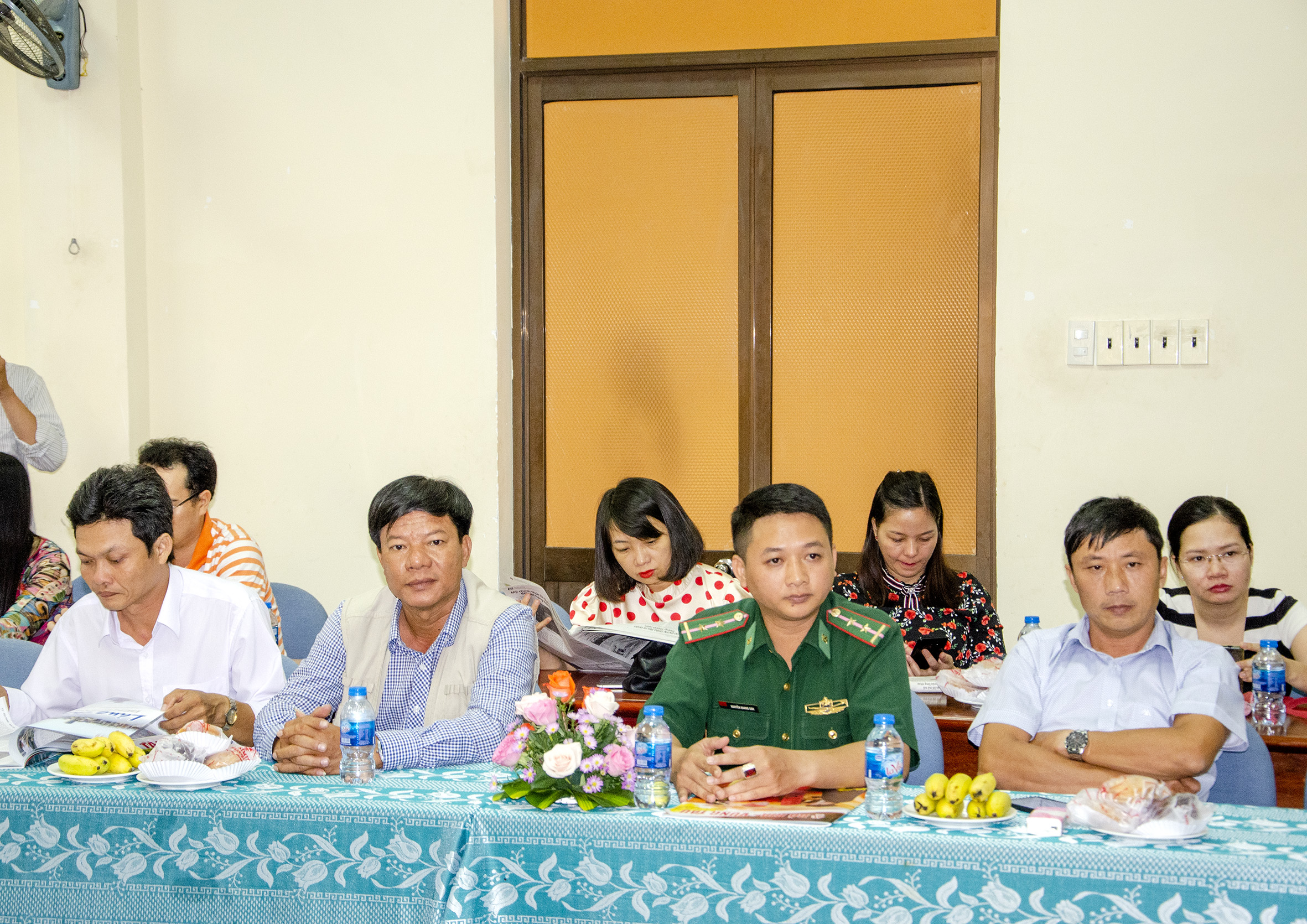 Các cộng tác viên tham dự hội nghị.