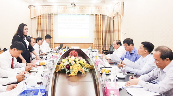 Thạc sĩ Trương Huỳnh Như, Hiệu trưởng Trường CĐ Kỹ thuật công nghệ BR-VT báo cáo về kết quả đào tạo năm 2018.