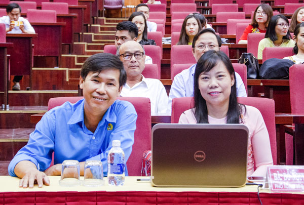 Đại diện Công đoàn viên chức tỉnh, thành viên Ban Giám khảo tham dự hội thi.