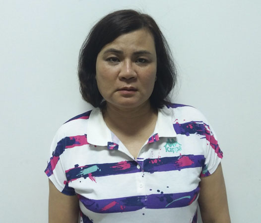 Nguyễn Thị Tú Anh bị cơ quan công an bắt giữ về hành vi “lừa đảo chiếm đoạt tài sản”. Ảnh: SƠN KHÊ