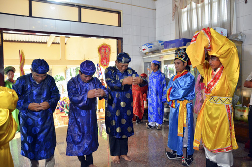 Nghi lễ Thỉnh long vị Bà Lớn, Ông Nam Hải và Thần hoàng từ Miễu Bà Lớn, Đình thần và Lăng Ông Nam Hải về Dinh Cô.