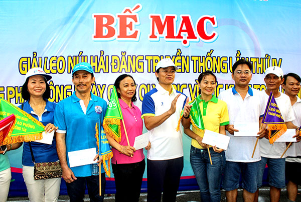 “Giải leo núi lần này là điểm mốc cho phong trào TDTT quần chúng thành phố thực hiện Nghị quyết Đại hội Đảng bộ TP. Vũng Tàu lần thứ VI với mục tiêu: Khỏe để xây dựng TP. Vũng Tàu xứng đáng là đô thị loại I “Xanh, sạch, đẹp, thân thiện, ấn tượng”, là trung tâm du lịch của tỉnh.